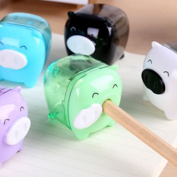 Picture of 10 PCS Deli Mini Pig Manual Pencil Sharpeners Kids Friendly at Home Office School, Random Color Delivery